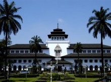 Daftar Universitas Swasta di Bandung